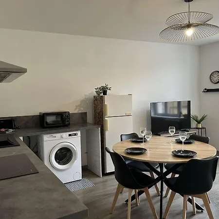 Le Grand Republicaint2 Apartment